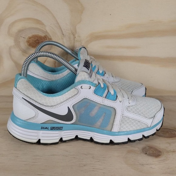 té Rayo Exención Nike | Shoes | Nike Dual Fusion St 2 Athletic Whiteblue Womens 65 | Poshmark